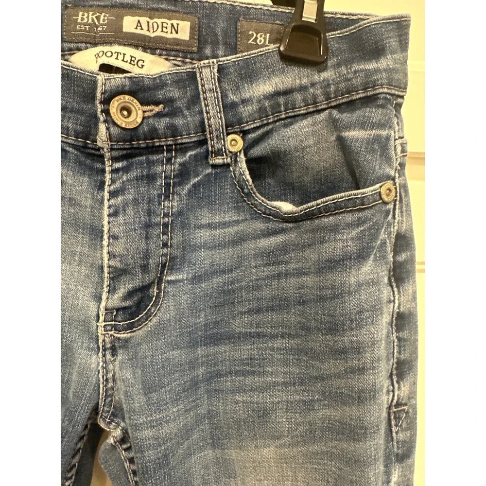 BKE Aiden Bootleg Jeans Mens 28L Medium Wash Denim Pants casual read